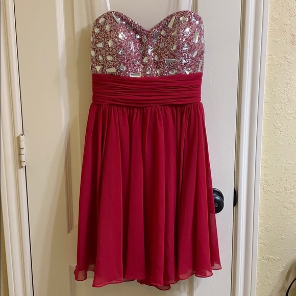 Dress - Picture 1 of 6